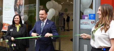 Ashfield Council Leader cuts ribbon for new Sutton branch